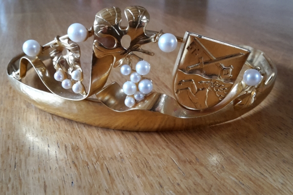 Krone der Oberschwarzacher Weinprinzessin